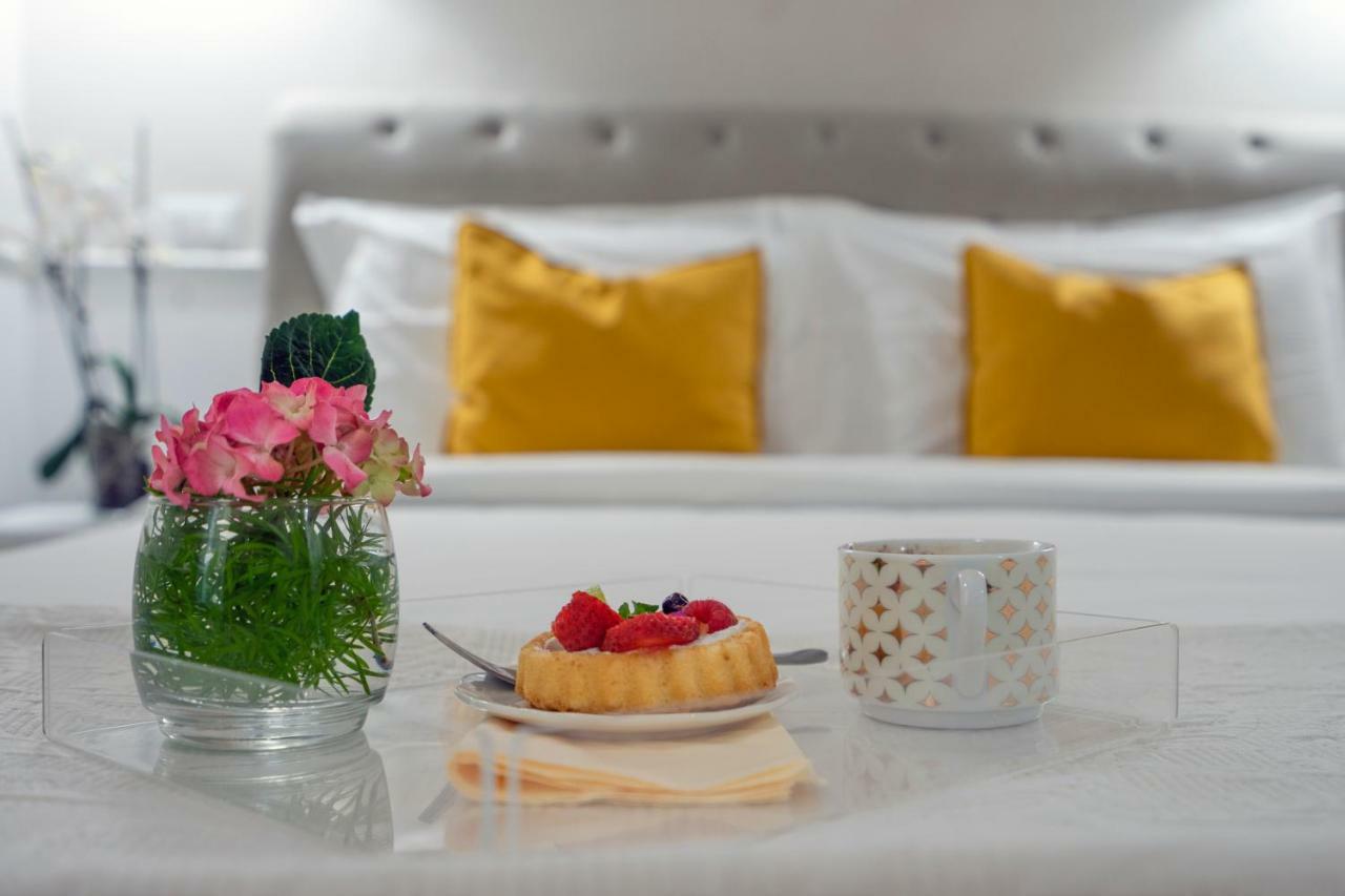 La Roche Bed and Breakfast Lecce Exteriör bild