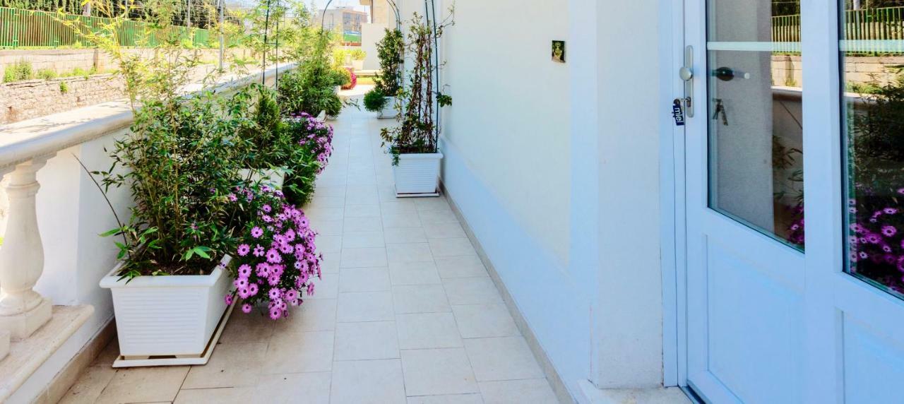 La Roche Bed and Breakfast Lecce Exteriör bild